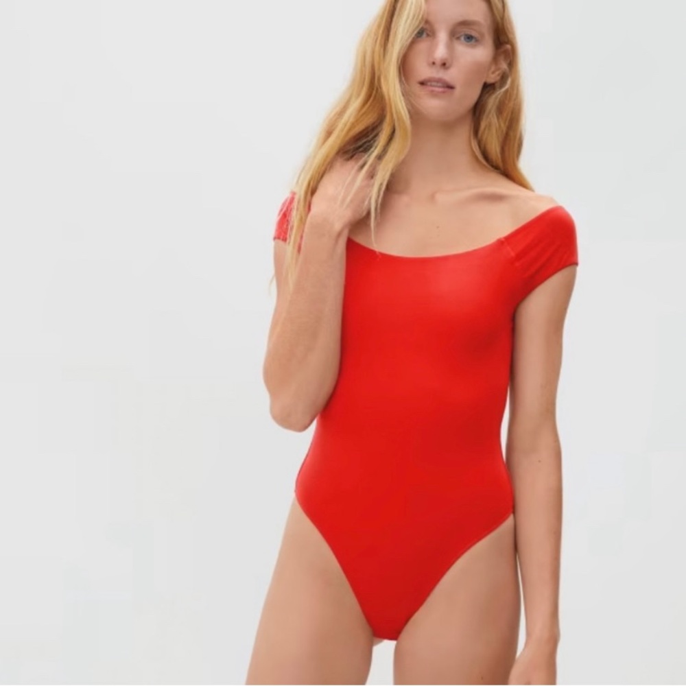 Everlane off the shoulder bodysuit